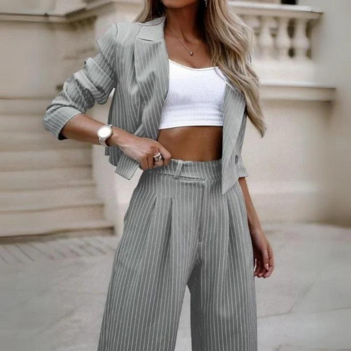 Ysella - Striped women's suit with short lapels and straight leg pants